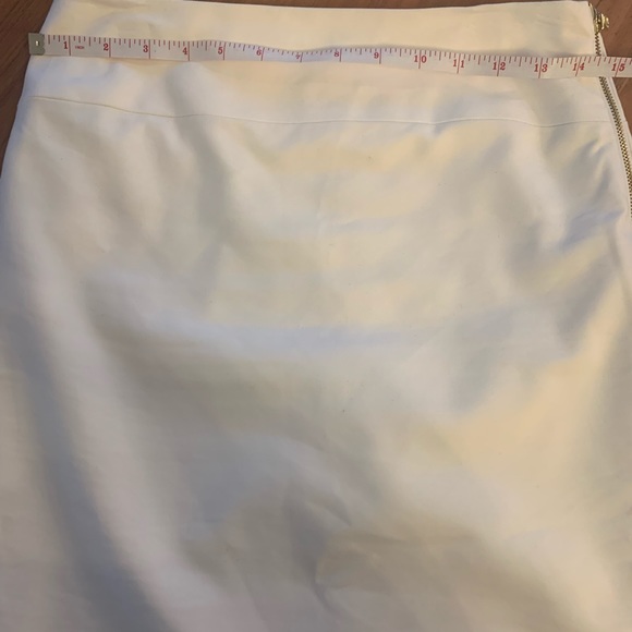 Express white pencil skirt with zipper accent - adjust the slit - Picture 7 of 9